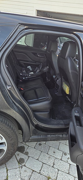 Jaguar F-PACE 18 of 20