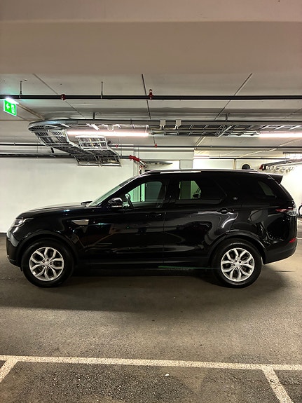 Land Rover Discovery 4 of 17