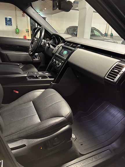 Land Rover Discovery 11 of 17
