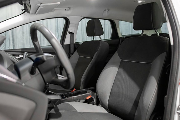 Ford Focus 22 of 30