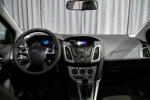 Ford Focus 25 of 30