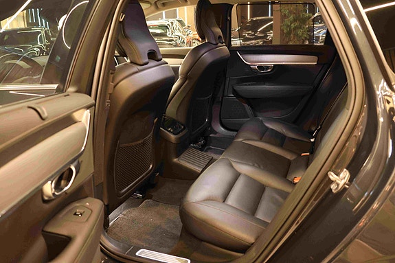 Volvo V90 21 of 30