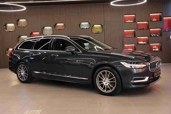 Volvo V90 2 of 30
