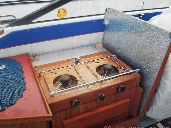 Draco 2300 Suncab 1987 – Volvo Penta 200 hk 13 of 13