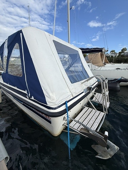 Draco 2300 Suncab 1987 – Volvo Penta 200 hk 7 of 13