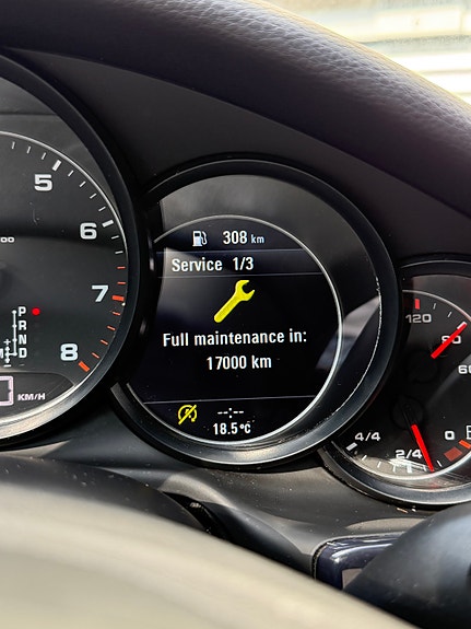 Porsche Panamera 4 26 of 30