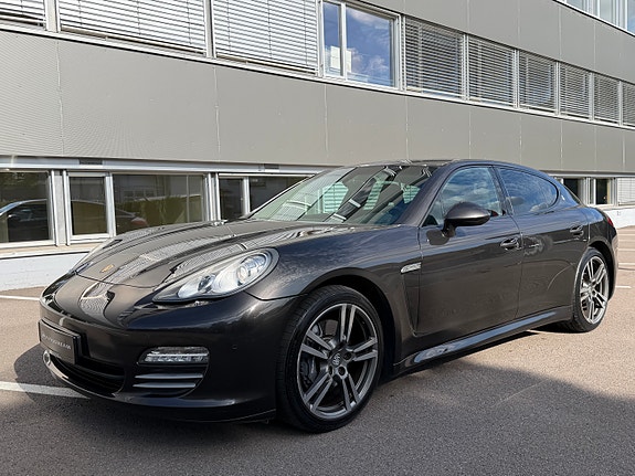 Porsche Panamera 4 8 of 30