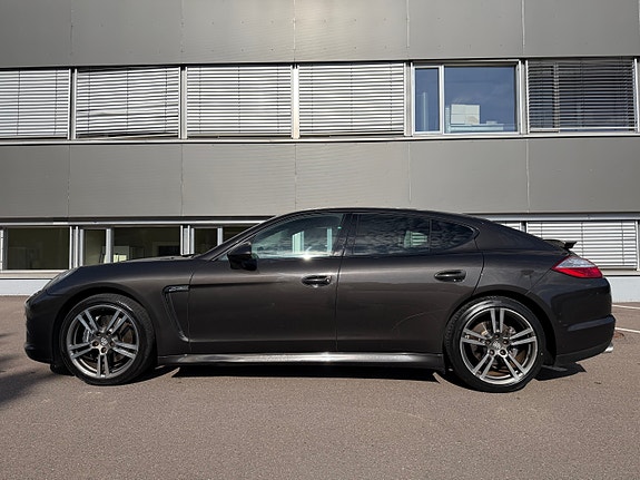 Porsche Panamera 4 7 of 30