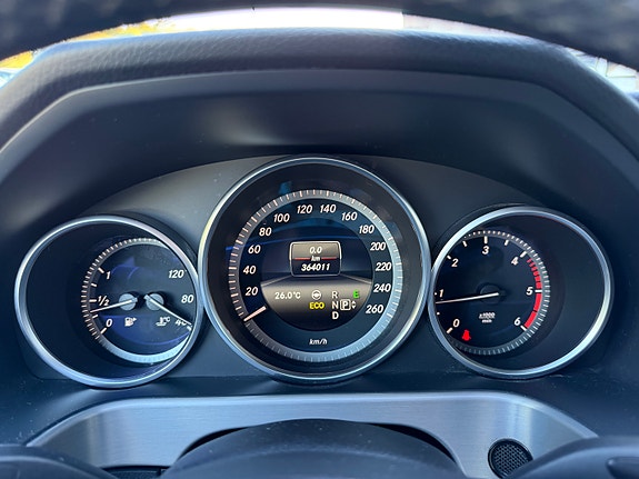 Mercedes-Benz E250 d 24 of 29