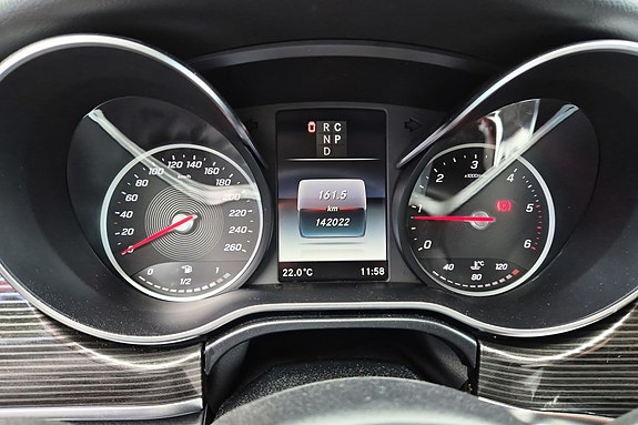 Mercedes-Benz V250 d 14 of 20