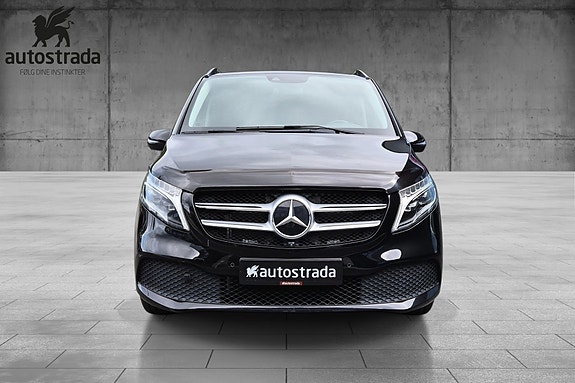 Mercedes-Benz V250 d 2 of 20