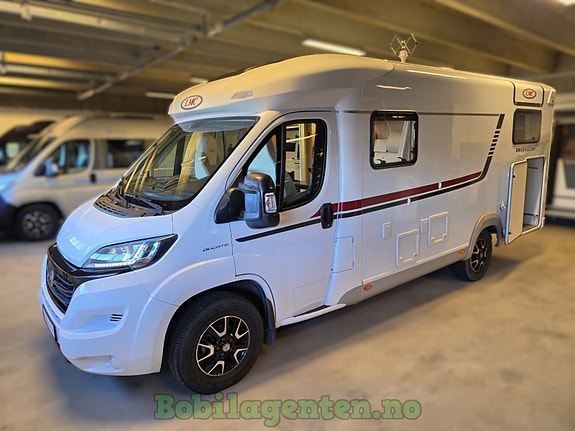 LMC V646G Breezer | Lav km / Kompakt og Romslig / Langsgående senger / Solcelle / Ryggekamera / Lettmetallfelger +++ 5 of 30