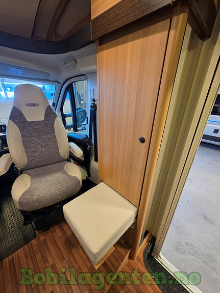 LMC V646G Breezer | Lav km / Kompakt og Romslig / Langsgående senger / Solcelle / Ryggekamera / Lettmetallfelger +++ 21 of 30