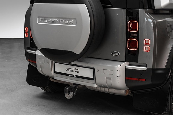 Land Rover Defender 110 9 of 30