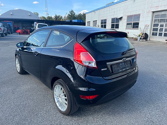 Ford Fiesta 10 of 25
