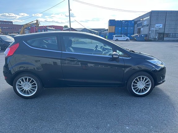 Ford Fiesta 6 of 25