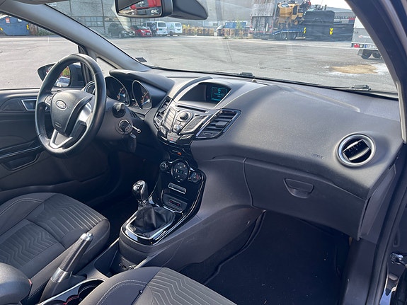 Ford Fiesta 20 of 25