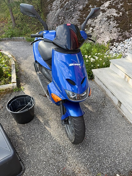 Aprilia SR 50 2 of 5