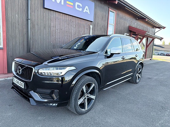 Volvo XC90 2 of 30