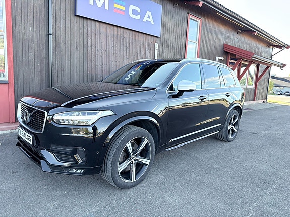 Volvo XC90 3 of 30