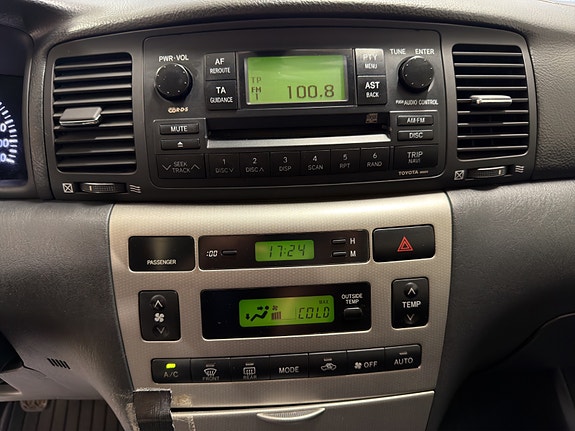 Toyota Corolla 27 of 30