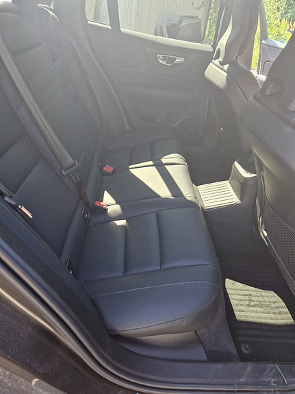 Volvo V60 9 of 19