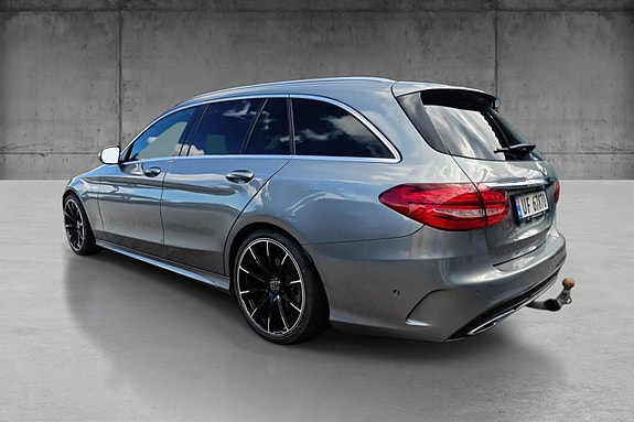 Mercedes-Benz C250 3 of 8