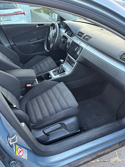 Volkswagen Passat 5 of 8