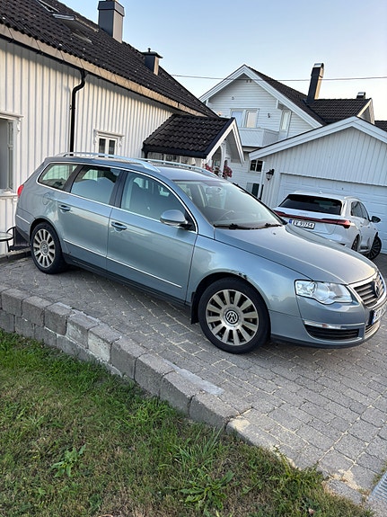 Volkswagen Passat 2 of 8