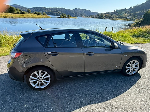 Mazda 3 3 of 15