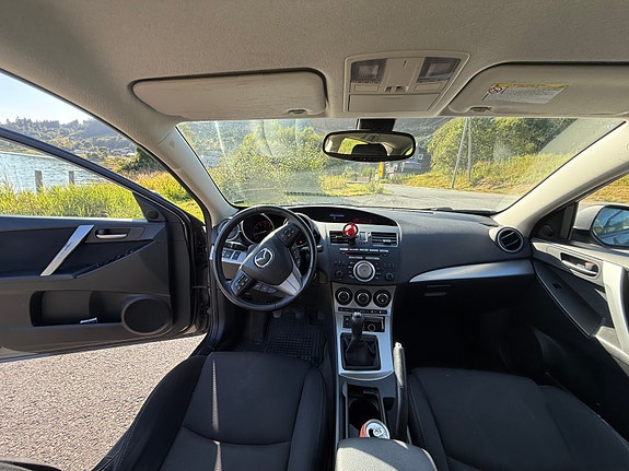 Mazda 3 7 of 15