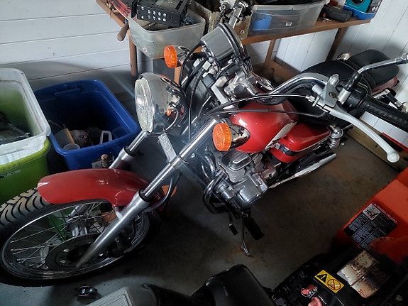 Honda CA 125 Rebel 13 of 14