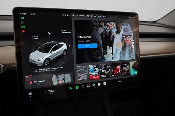 Tesla Model Y 18 of 25