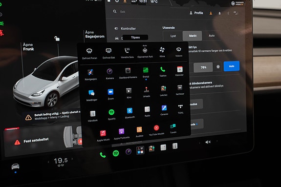 Tesla Model Y 19 of 25