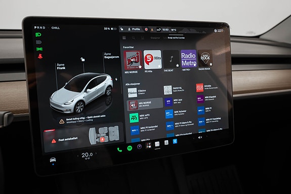 Tesla Model Y 17 of 25