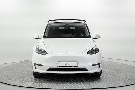 Tesla Model Y 3 of 25