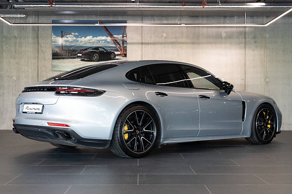 Porsche Panamera 7 of 30