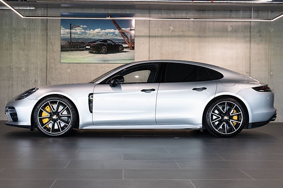 Porsche Panamera 2 of 30