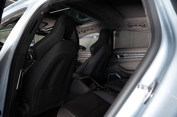 Porsche Panamera 30 of 30