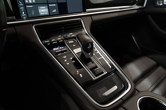 Porsche Panamera 21 of 30