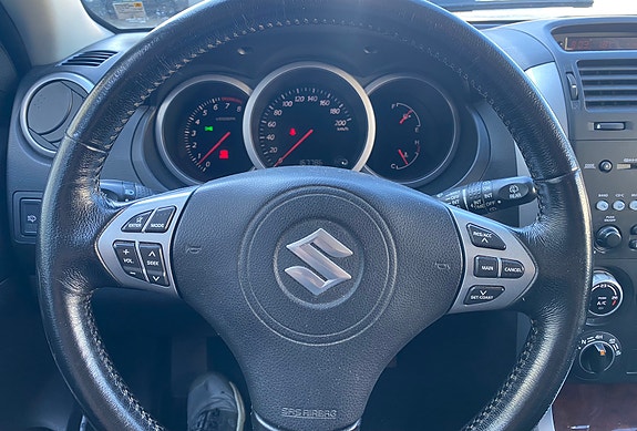 Suzuki Grand Vitara 12 of 13