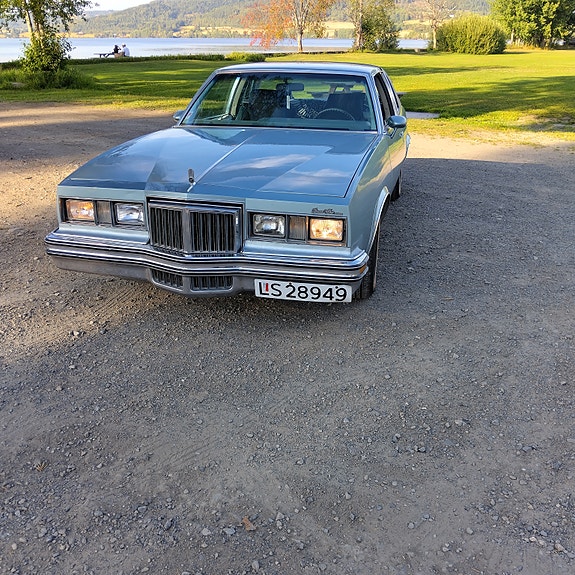 Pontiac Grand Prix 6 of 8