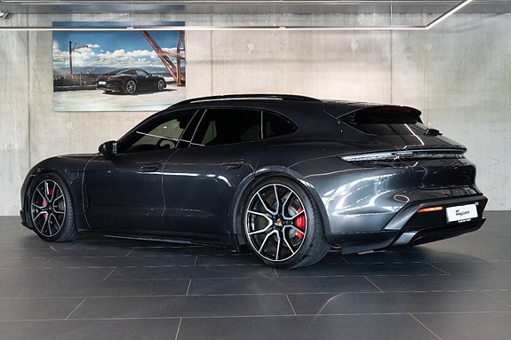 Porsche Taycan Sport Turismo 3 of 30