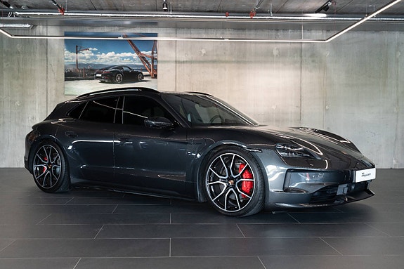 Porsche Taycan Sport Turismo 8 of 30