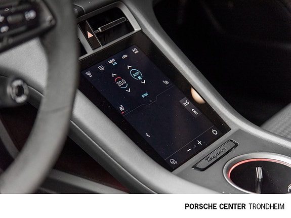 Porsche Taycan Sport Turismo 20 of 30