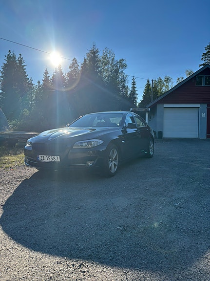 BMW 523i 4 of 19