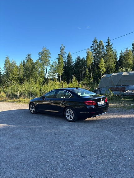 BMW 523i 8 of 19