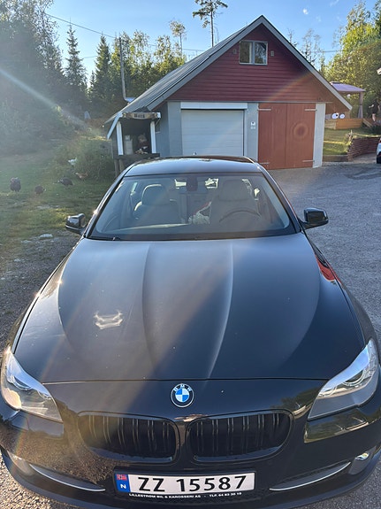 BMW 523i 2 of 19