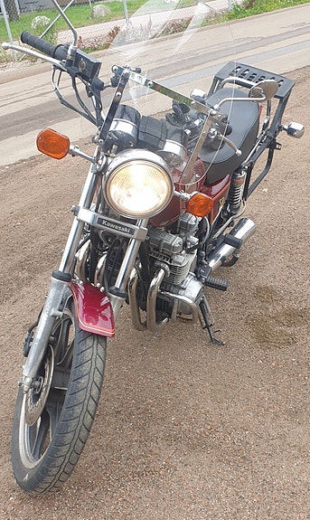 Kawasaki Z 650 5 of 5