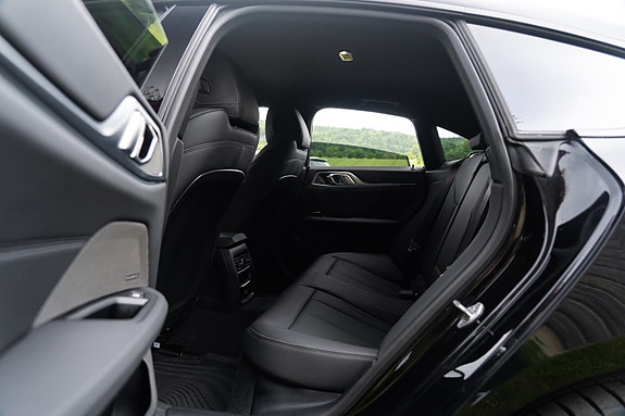 BMW i4 29 of 30